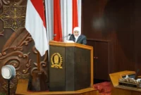 Gubernur Khofifah menyampaikan nota keuangan APBD Jawa Timur 2024 dalam rapat paripurna DPRD Jatim (hms)