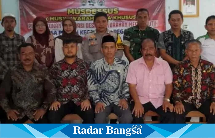Jajaran Pengurus Kopdes Merah Putih Desa Puguh Kecamatan Pegandon Kabupaten Kendal, di desa setempat.(RadarBangsa.co.id).