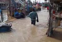 Kondisi Banjir Rob di Kelurahan Bandengan Kendal. (RadarBangsa.co.id).