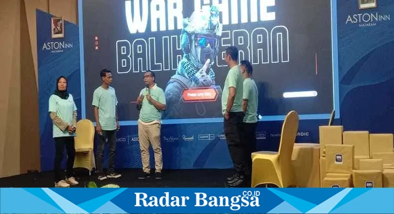 Kabid Humas Polda NTB Kombes Pol Mohammad Kholid bersama awak media dalam gathering sinergi di Hotel Aston Mataram. (ISTIMEWA)