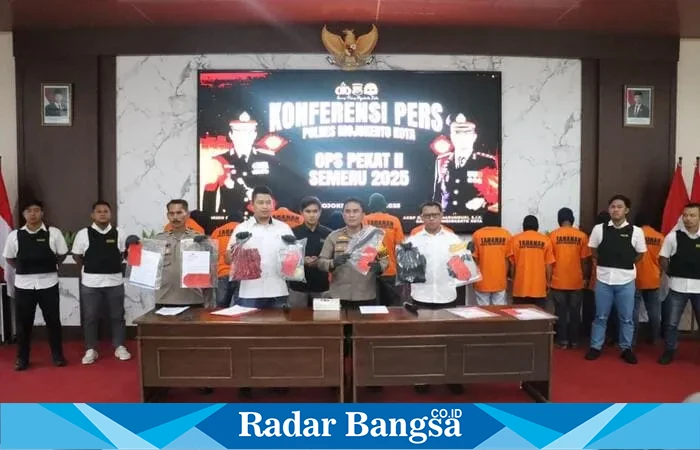 Polisi Mojokerto gelar konferensi pers usai tangkap 18 pelaku premanisme termasuk anak di bawah umur (ist)