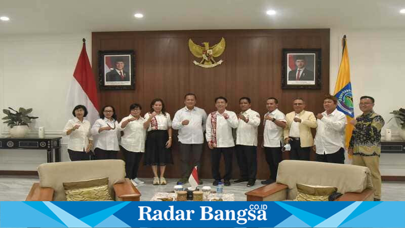 Gubernur NTB Dr. H. Lalu Muhamad Iqbal menerima audiensi Pengurus Daerah Permabudhi NTB dan KBTI Lombok Utara di ruang kerjanya, Jumat (13/6/2025). | Dok Foto Ho/RadarBangsa