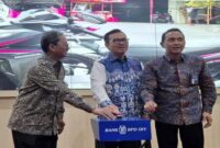 Wakil Wali Kota Yogyakarta Hasto Wardoyo saat meluncurkan sistem QRIS Parkir Tepi Jalan dalam High Level Meeting TP2DD di Balai Kota Yogyakarta, Kamis (26/6/2025). |Dok Foto Ho/RadarBangsa