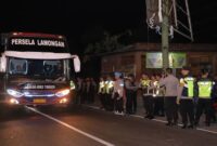 Kapolres Lamongan AKBP Agus Dwi Suryanto, S.I.K., M.H. memimpin langsung kegiatan penyekatan di perbatasan Lamongan-Gresik dan Lamongan-Mojokerto dalam rangka pengamanan kegiatan pengesahan perguruan silat. | Foto Dok Ho/RadarBangsa