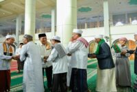 Gubernur NTB Dr. Lalu Muhamad Iqbal melaksanakan Sholat Iduladha 1446 H di Masjid Agung Praya, Lombok Tengah, Jumat (6/6/2025). |Dok Kominfo/Ho Aini RadarBangsa 