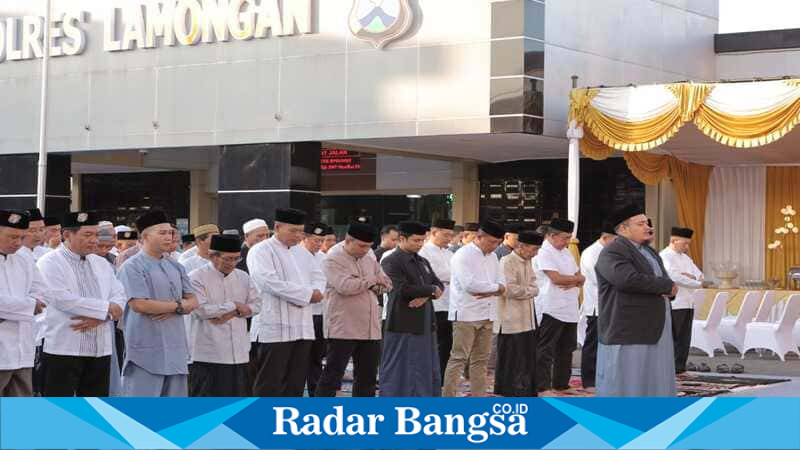 Sholat Idul Adha 1446 H di Mapolres Lamongan | Dok.Ho/RadarBangsa