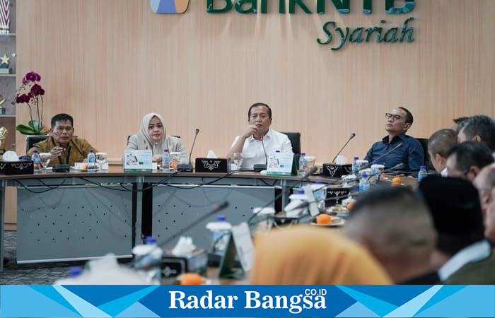 Gubernur NTB Dr. Lalu Muhamad Iqbal memimpin Rapat Koordinasi Penanganan Banjir di Kota Mataram, Senin (7/7). |Dok Foto Ho/RadarBangsa