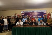 Sejumlah tokoh nasional dan pengurus Serikat Media Siber Indonesia (SMSI) dari berbagai provinsi menghadiri Konvensi Nasional SMSI bertema “Sinergi dalam Membangun dan Menegakkan Supremasi Hukum Menuju Indonesia Emas 2045” di The Jayakarta Hotel, Jakarta, Jumat (25/7/2025). | Foto Dok SMSI/Ho RadarBangsa 