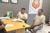 Terduga pelaku SR diamankan Unit Reskrim Polres Lamongan usai dilaporkan atas kasus penggelapan kendaraan jenis Mitsubishi Lancer. | Foto Dok Ho/RadarBangsa