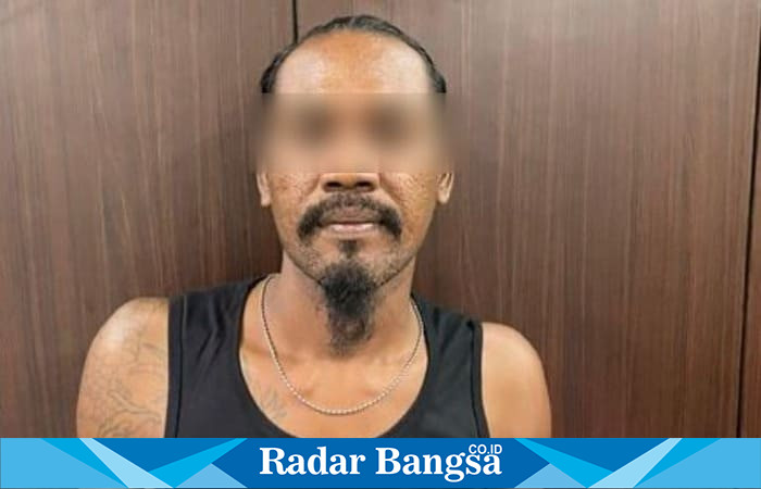 ES (35), warga Solokuro, saat ditangkap terkait kasus pencurian dua ekor ayam. | Foto Dok Ho/RadarBangsa