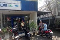 Suasana depan BRI Unit Tikung saat patroli rutin Polsek Tikung dalam rangka menjaga keamanan objek vital, Selasa (26/8/2025). (Foto Dok Ho/RadarBangsa.co.id)