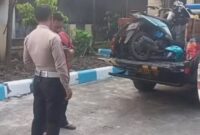 Petugas Satlantas Polres Lamongan saat melakukan olah TKP kecelakaan maut di Dusun Galang, Kecamatan Turi, Kamis (7/8/2025). (Foto Dok Ho/RadarBangsa)
