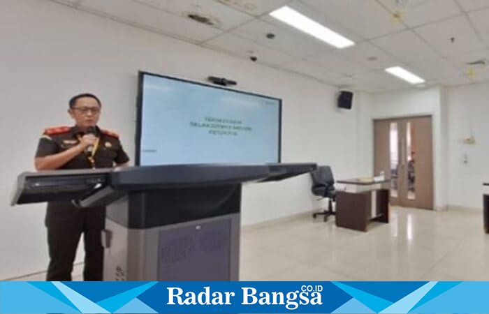 Kasi Intelijen Kejari Lamongan, Mhd Fadly Arby, memaparkan program Jaga Desa dalam Seminar Rancangan Aksi Perubahan di Badiklat Kejaksaan RI, Jakarta Timur, Rabu (6/8/2025) (Foto Dok Ho/RadarBangsa)