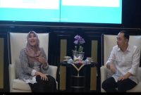 Senator DPD RI asal Jawa Timur, Lia Istifhama (Ning Lia), bersama Wali Kota Surabaya Eri Cahyadi (Cak Eri) membahas penguatan implementasi nilai-nilai Pancasila di Balai Kota Surabaya (Foto Dok Ho/RadarBangsa.co.id)