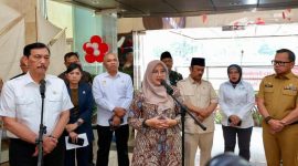 Bupati Banyuwangi Ipuk Fiestiandani memberikan keterangan dalam sebuah acara resmi, didampingi sejumlah pejabat daerah dan perwakilan kementerian/lembaga. (Foto Dok Ho/RadarBangsa.co.id)