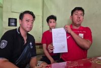 Surat edaran ajakan aksi unjuk rasa yang disebarkan salah seorang warga di Tlogosari, Semarang, diperlihatkan kepada awak media. (Foto Dok Ho/RadarBangsa.co.id)