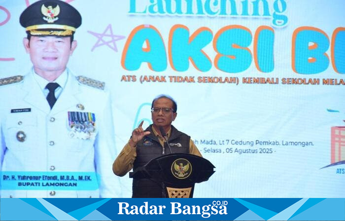 Sekretaris Daerah Kabupaten Lamongan Moh. Nalikan saat memberikan sambutan dalam peluncuran Program Aksi Biru di Aula Gajah Mada, Selasa (5/8/2025) (Foto Dok Ho/RadarBangsa)