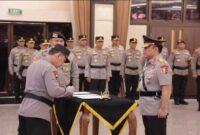 Kapolri Jenderal Listyo Sigit Prabowo melantik Komjen Pol Dedi Prasetyo sebagai Wakapolri dalam upacara di Mabes Polri, Jakarta Selatan, Sabtu (16/8/2025). (Foto: Humas Polri)