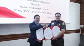 Wali Kota Semarang Agustina menandatangani perjanjian kerja sama dengan Kejaksaan Negeri Kota Semarang, Senin (25/8). (Foto Dok Ho/RadarBangsa.co.id)