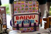 Tas Sekolah Cerdas: Kreasi Wahyu Fatimatul dengan desain ergonomis, sensor berat, GPS, dan perlengkapan lengkap untuk anak-anak sekolah. (Foto RadarBangsa/Ho Kominfo Banyuwangi)