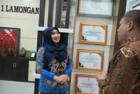 Anggota DPD RI, Lia Istifhama atau Ning Lia, saat kunjungan ke SMA Negeri 1 Lamongan. (Foto Dok Ho/RadarBangsa.co.id)