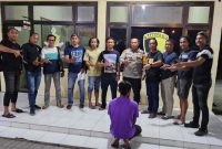 Polsek Tikung bersama Tim Reskrim Joko Tingkir Polres Lamongan berhasil mengungkap kasus pencurian 20 sak beras dari gudang penggilingan padi di Desa Bakalanpule. (Foto Dok Ho/RadarBangsa.co.id)