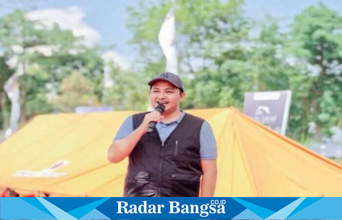 Bupati Pasuruan Rusdi Sutejo memberikan sambutan saat membuka Kejuaraan Pacuan Kuda ‘Pasuruan Damai’ di Lapangan Pacuan Kuda Ledug, Prigen, Sabtu (20/9/2025). (Foto: Istimewa)