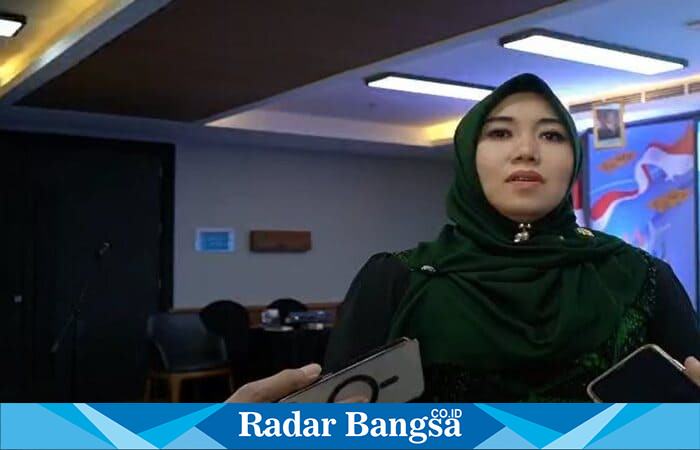 Anggota DPD RI asal Jawa Timur, Lia Istifhama, memberikan keterangan usai menghadiri agenda resmi di Jakarta, Sabtu (27/9/2025). (Foto Dok Ho/RadarBangsa.co.id)