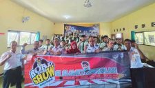 Foto: Petugas Dinas Perhubungan Kota Batu bersama Siswa-Siswi SMA Bilingual Islamic Senior High School Junrejo Batu.