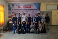 Peserta program pelatihan kerja berfoto bersama usai kegiatan yang digelar Dinas Perindustrian dan Ketenagakerjaan (Disperinaker) Kabupaten Bangkalan di Balai Latihan Kerja (BLK) Bangkalan. (Foto Dok Ho/RadarBangsa.co.id)