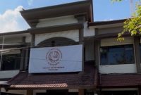 Gedung Kampus ISI Surakarta di Banyuwangi yang berlokasi di Jalan Soetomo No. 51, resmi memulai perkuliahan perdana tahun ajaran 2025/2026, Selasa (2/9/2025). (Foto Dok Ho/RadarBangsa.co.id)