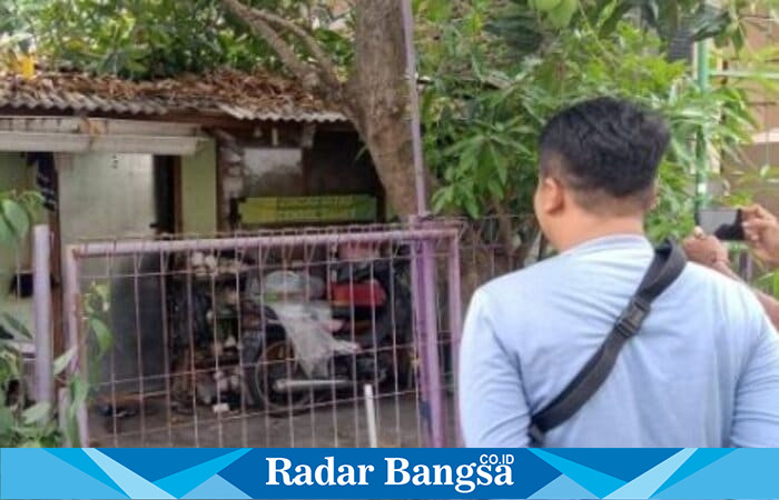 Suasana rumah orang tua korban mutilasi di Desa Made, Kecamatan Lamongan Kota, tampak sepi saat awak media mendatangi lokasi, Minggu (7/9/2025). (Foto Dok Ho/RadarBangsa.co.id)