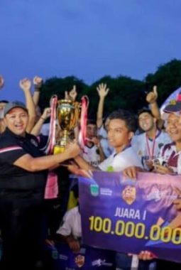 Nguling FC Angkat Trofi Pasuruan Super League Bupati Cup