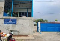 Tampak depan PT Rexline Engineering Indonesia (REI) di KM 10 Jalan Raya Mantup, Desa Takeranklanting, Kecamatan Tikung, Lamongan (Foto Dok Ho/RadarBangsa.co.id)