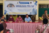 Sosialisasi Persetujuan Bangunan Gedung (PBG) dan Sertifikat Laik Fungsi (SLF) oleh Dinas PRKP Bangkalan di Kecamatan Burneh, Kamis (25/9/2025). (Foto Dok Ho/RadarBangsa.co.id)
