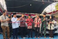 Bupati Bangkalan Lukman Hakim meresmikan Satuan Pelayanan Pemenuhan Gizi (SPPG) di Desa Gili Timur, Kecamatan Kamal, Kamis (11/9). (Foto Dok Ho/RadarBangsa.co.id)