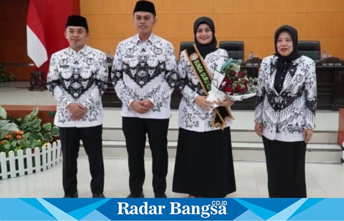 Pengurus PGRI Kota Blitar Masa Bakti XXIII periode 2025–2030 resmi dikukuhkan dalam acara di Balaikota Kusumawicitro, Senin (29/9/2025). (Foto Dok Ho/RadarBangsa.co.id)