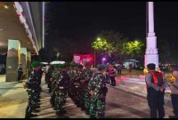 Personel Polres Probolinggo bersama TNI menggelar patroli skala besar di sejumlah titik strategis Kabupaten Probolinggo, Senin (1/9/2025) malam (Foto Dok Ho/RadarBangsa.co.id)