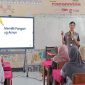 Kepala SDN 29 Cakranegara, Iswati, bersama perwakilan BBPOM Mataram saat foto bersama usai kegiatan edukasi keamanan pangan di sekolah. (Foto Dok Ho/RadarBangsa.co.id)