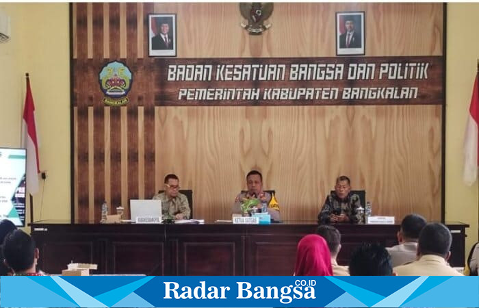 Suasana Rapat Kerja Satuan Tugas Terpadu Penanganan dan Pembinaan Ormas Terafiliasi Premanisme yang digelar Bakesbangpol Kabupaten Bangkalan, Kamis (23/10/2025). (Foto Dok Ho/RadarBangsa.co.id)