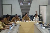 Suasana rapat Pejabat Pengelola Informasi dan Dokumentasi (PPID) Kabupaten Bangkalan bersama jajaran perangkat daerah dalam rangka monitoring keterbukaan informasi publik, Senin (29/9/2025). (Foto Dok Ho/RadarBangsa.co.id)