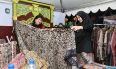 Batik Banyuwangi dan OJK Jember Bersatu Dorong Inklusi Keuangan Warga