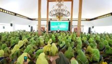 Bupati Banyuwangi, Ipuk Fiestiandani, menghadiri pelantikan Pimpinan Cabang dan Ranting Muslimat NU se-Banyuwangi di Pendopo Sabha Swagata, Rabu (29/10/2025) (Foto Dok Ho/RadarBangsa.co.id)