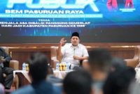 Bupati Pasuruan Rusdi Sutejo menjadi narasumber Dialog Publik BEM Pasuruan Raya di Auditorium Mpu Sindok. (Foto Dok Ho/RadarBangsa.co.id)