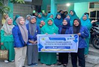 Ibu-ibu PKK Genuk mengikuti sosialisasi peluang usaha digital melalui Shopee Food bersama mahasiswa Universitas Semarang. (Foto Dok Ho/RadarBangsa.co.id)