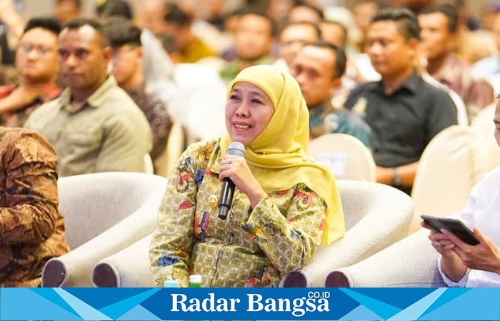 Gubernur Jawa Timur Khofifah Indar Parawansa menghadiri Sosialisasi Program Kredit Usaha Rakyat (KUR) Perumahan dan Fasilitas Likuiditas Pembiayaan Perumahan (FLPP) di Surabaya (Foto Dok Ho/RadarBangsa.co.id)