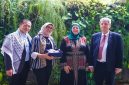 Gubernur NTB Dr. Lalu Muhammad Iqbal berbincang dengan Duta Besar Palestina, Syria, dan Azerbaijan saat kunjungan diplomatik di Mataram, Sabtu (26/10/2025). (Foto DokHo/RadarBangsa.co.id)