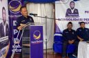 Ketua DPD Partai NasDem Kabupaten Kediri, Drs. H. Lutfi Mahmudion saat memberikan sambutan dalam konsolidasi bersama DPW Jatim