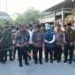 Bupati Bangkalan Lukman Hakim resmikan jembatan baru di Desa Dupok, Kokop, Kamis (9/10/2025). (Foto Dok Ho/RadarBangsa.co.id)