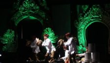 Penampilan grup musik etnik Banyuwangi memukau penonton lewat irama rancak Perkusi Using pada gelaran Banyuwangi Percussion Festival 2025. (Foto Dok Ho/RadarBangsa.co.id)
